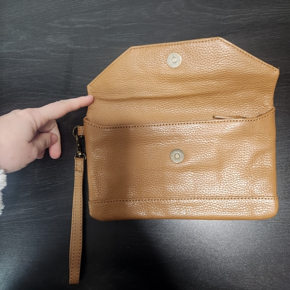 L.L. Bean Light Brown Leather Wristlet - Picture 9 of 10